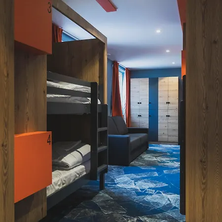 Base Camp - Les 2 Alpes Les Deux Alpes