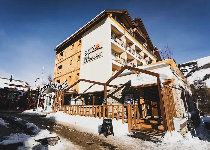 Отель Base Camp - Les 2 Alpes Ле дез Альп